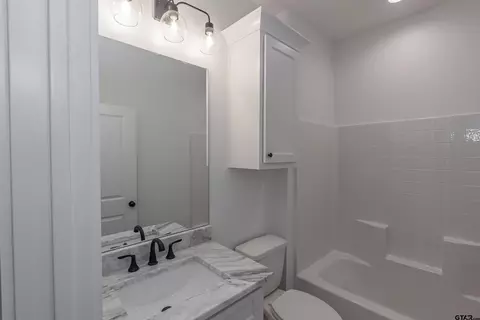 Bath - 2099 Locklear Ln, Tyler, TX 75703 photo 1 of 4
