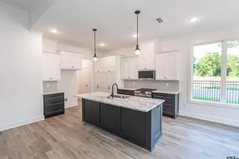 Kitchen - 2099 Locklear Ln, Tyler, TX 75703 photo 2 of 4