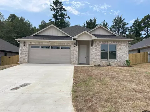247 Oak Valley Dr, Gilmer, TX 75645