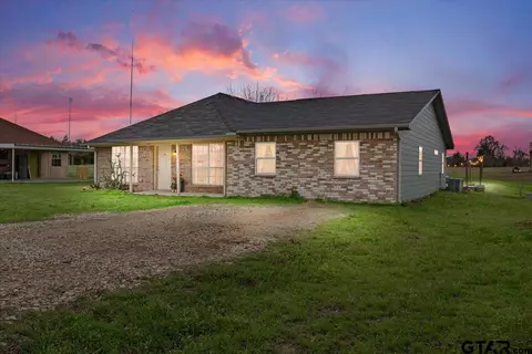 93 County Road 33915, Powderly, TX 75473