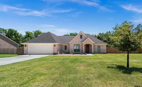 19339 Cedarpark Pl, Lindale, TX 75771