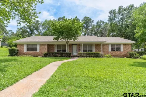 1826 Azalea St, Gilmer, TX 75644