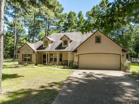 544 Green Meadow Trl, Holly Lake Ranch, TX 75765