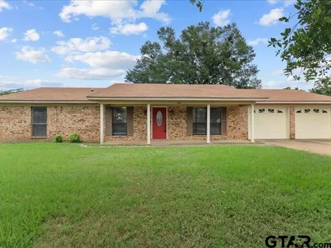 308 Lelia, Palestine, TX 75803