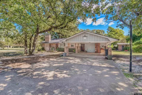 131 Hideaway Ln E, Hideaway, TX 75771