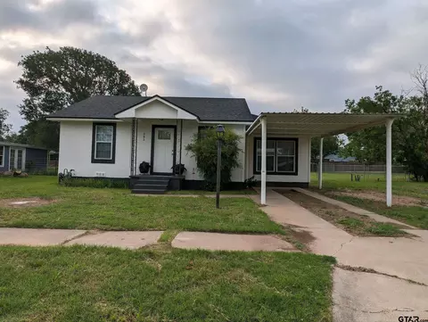 303 E Ave, Ballinger, TX 76821