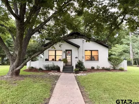 1104 E Loop 456, Jacksonville, TX 75766