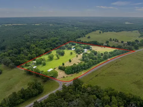 5605 Fm 21, Mount Vernon, TX 75457