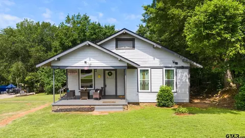 605 Sheridan St, Jacksonville, TX 75766