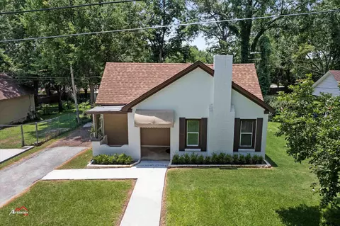 211 Pine, Henderson, TX 75654