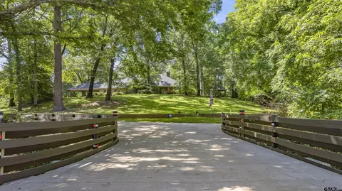 1 Bluebird Cir, White Oak, TX 75693
