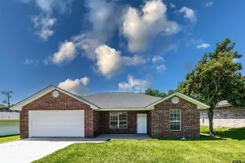 122 Trigger St, Chandler, TX 75758