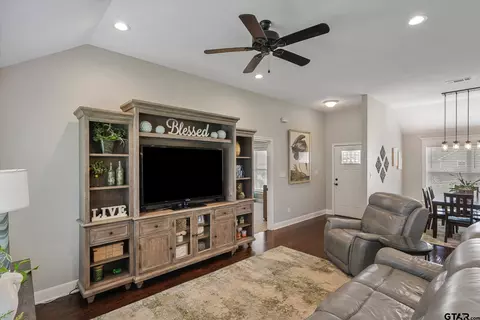 357 Smith Cir, Lindale, TX 75771 photo 14