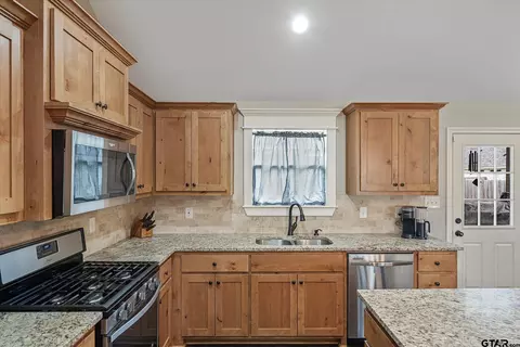357 Smith Cir, Lindale, TX 75771 photo 24