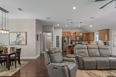 357 Smith Cir, Lindale, TX 75771 photo 12