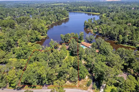 10106 Lakeshore Dr, Tyler, TX 75707