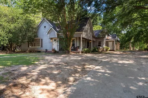 513 E 3rd, Mount Pleasant, TX 75455