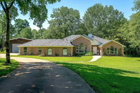 532 Trailridge Cir, Hallsville, TX 75650