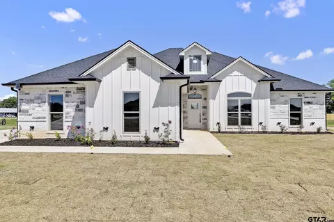 16211 Eagle Ln, Lindale, TX 75771