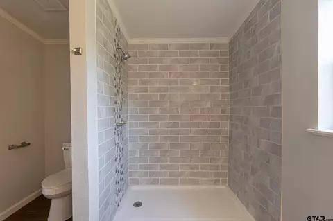 9338 Raspberry, Frankston, TX 75763