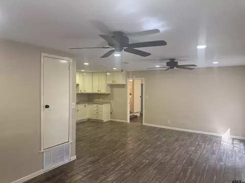 Living - 12367 Chapman Rd, Tyler, TX 75708 photo 7 of 7