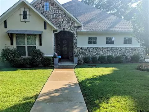 17595 Regal Row, Flint, TX 75762