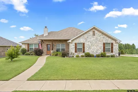 711 Reno Dr, Chandler, TX 75758