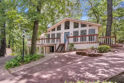 264 Mossy Tree Gln, Holly Lake Ranch, TX 75765