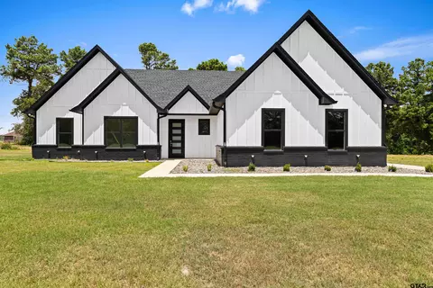 193 Sammons Ln, Longview, TX 75603