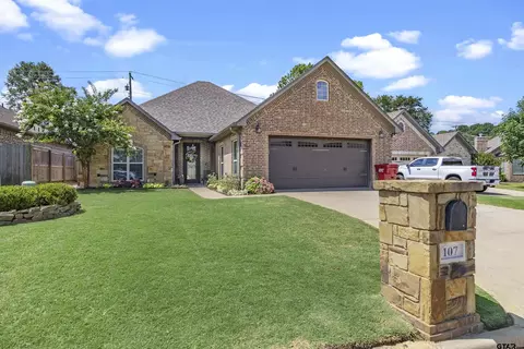 107 Fredricksburg Cir, Hallsville, TX 75650