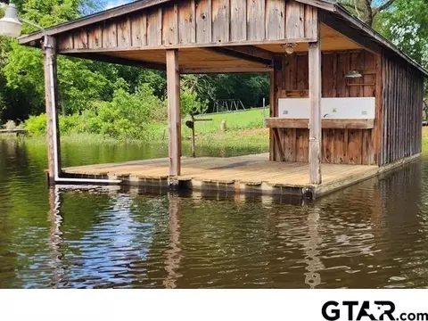 2254 An County Rd 385, Palestine, TX 75801