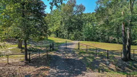 12289 Cr 452, Lindale, TX 75771