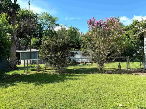 706 E 3rd St, Mount Pleasant, TX 75455 photo 10