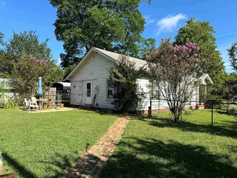 706 E 3rd St, Mount Pleasant, TX 75455 photo 9