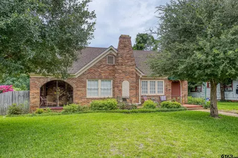 1009 S Sylvan, Palestine, TX 75801