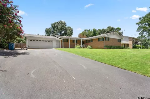 2202 Clayton Ln, Henderson, TX 75652