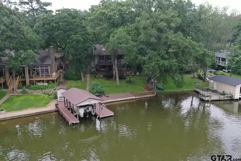 558 Hideaway Ln E, Hideaway, TX 75771