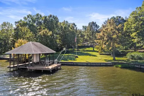 104 Deer Cove Rd, Scroggins, TX 75480