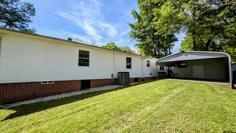 Exterior - 101 E Beck St, Big Sandy, TX 75755 photo 5 of 8