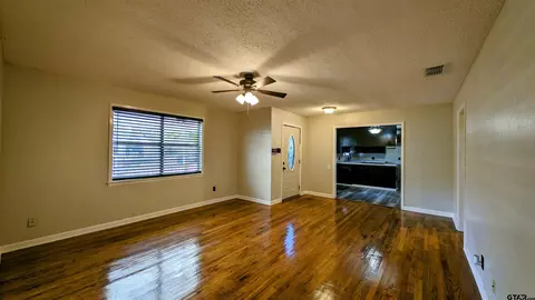 Living - 101 E Beck St, Big Sandy, TX 75755 photo 1 of 2