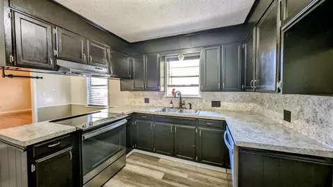 Kitchen - 101 E Beck St, Big Sandy, TX 75755 photo 1 of 2