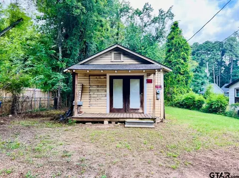 1205 N Third, Longview, TX 75601
