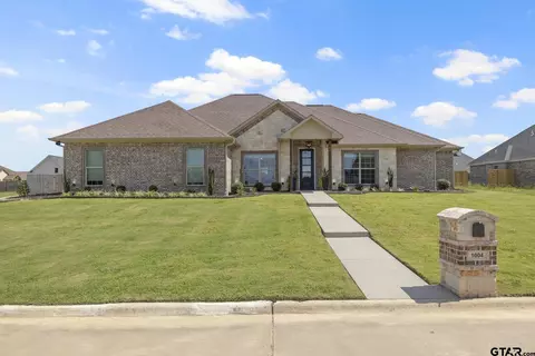 1004 Stone Hill St, Mount Pleasant, TX 75455