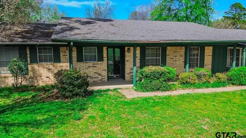 306 W Magnolia, Mount Pleasant, TX 75455