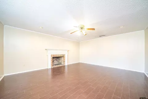 4 Par Ct, Longview, TX 75605 photo 8