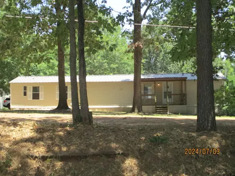 105 Sioux Ln, Longview, TX 75603