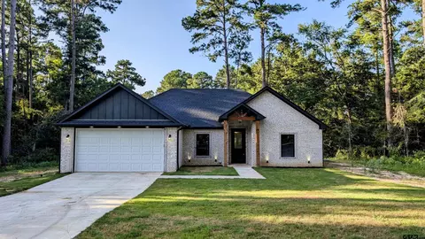 484 Chelsea Ln, Bullard, TX 75757