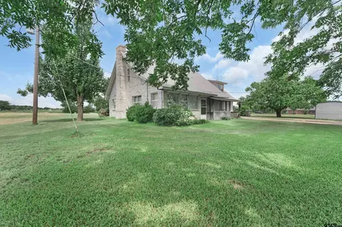 226 County Road 3533, Saltillo, TX 75478