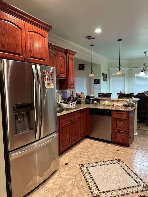 7027 Maple Ridge Rd, Tyler, TX 75708 photo 16