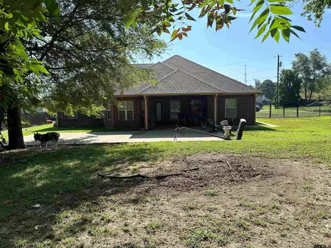 7027 Maple Ridge Rd, Tyler, TX 75708 photo 2